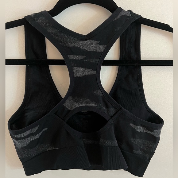 New balance sports bra - Picture 4 of 4